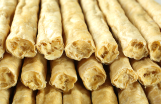 Bow Wow Naturální Tyč s drůbežími játry a Jukou 22cm 50ks